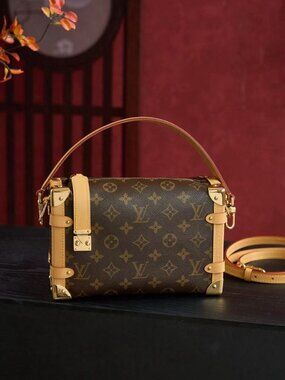 Classic Louis Vuitton Bag: A Stylish and Versatile Choice for Elegance